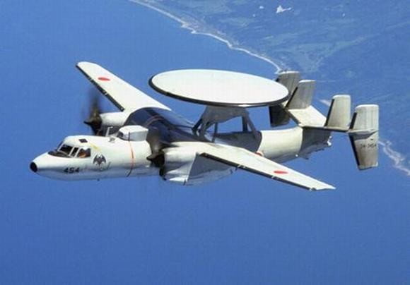 Máy bay cảnh báo sớm E-2C của Nhật Bản